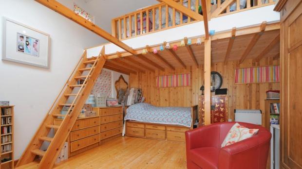 Log Cabin