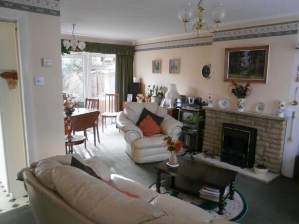 Lounge / Dining Room