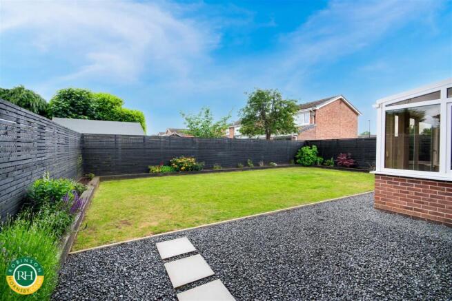 4 bed Detached for sale Image 6