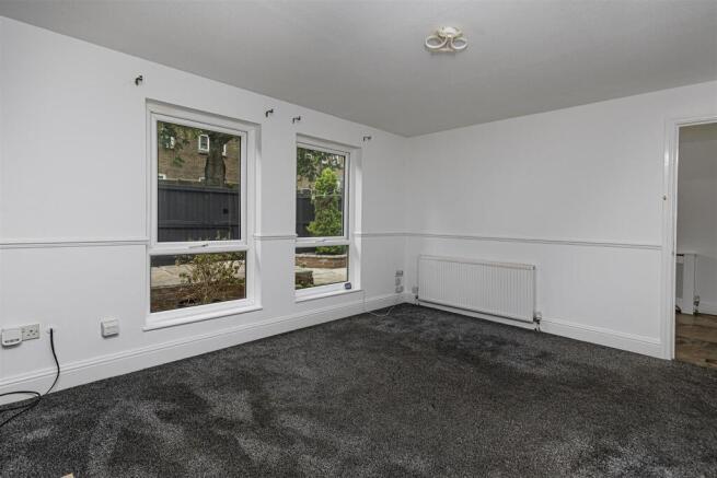 3 bed Terraced for sale Image 12