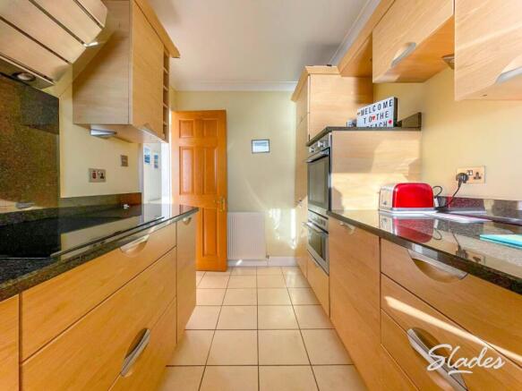39 SBS KITCHEN 2