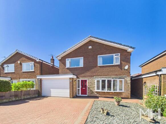 4-bed detached on Manor Grove, Penwortham, Preston, £389,950