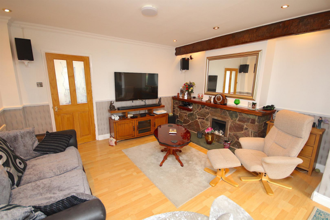 Enlarged Lounge