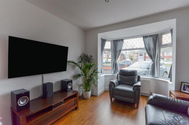 3 bed Semi-Detached for sale Image 4