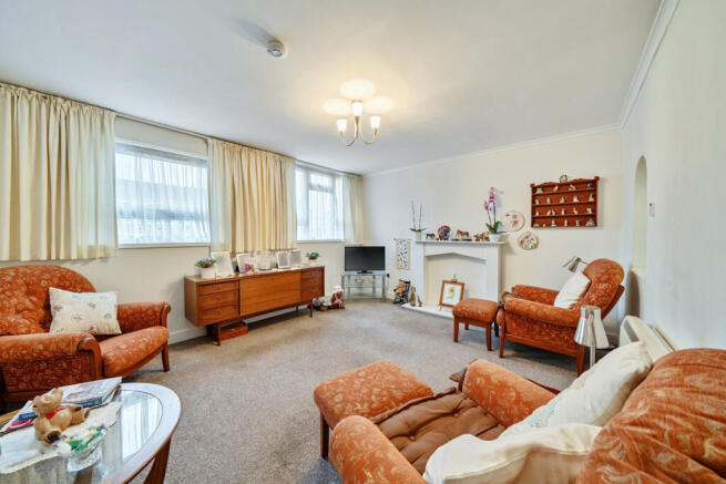 1387349-4-6931a1b...