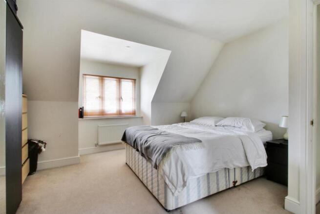 Bedroom 1.jpg