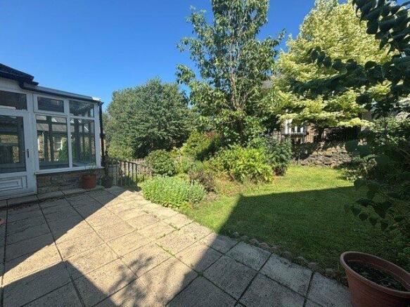 4 bed Semi-Detached to rent Image 12