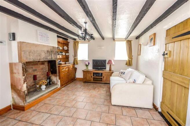 KITCHEN FAMILY AREA