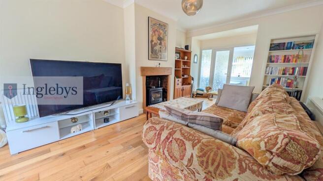 2 bed Semi-Detached Bungalow for sale Image 5