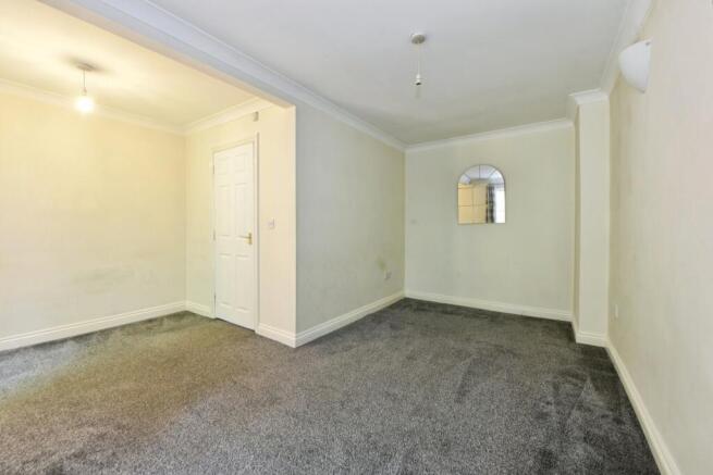 2 bed Town House for sale Image 11