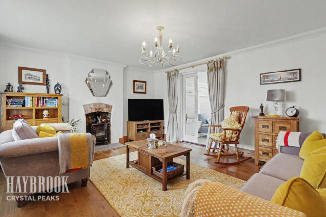 4 bed Detached for sale Image 3