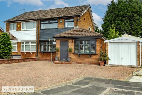 Dorchester Grove, Heywood, Greater Manchester, OL10