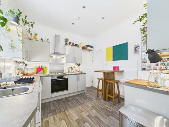 CAM02195G0-PR0091-STILL010