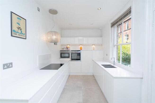 3 bed Terraced for sale Image 2