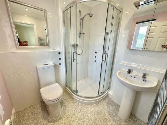 PRIMARY BEDROOM EN-SUITE