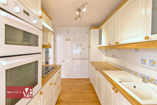 3 Bosanquet Road Hoddesdon via properties estate l