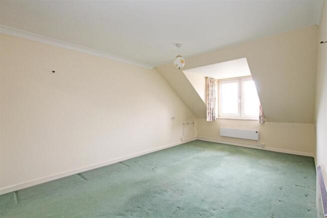 62SC - Sitting room 1.jpg