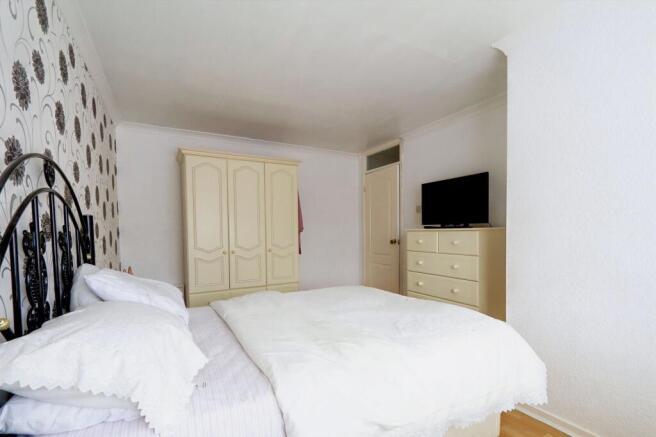 3 bed Terraced for sale Image 8