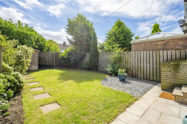 3 bed Semi-Detached to rent Image 4