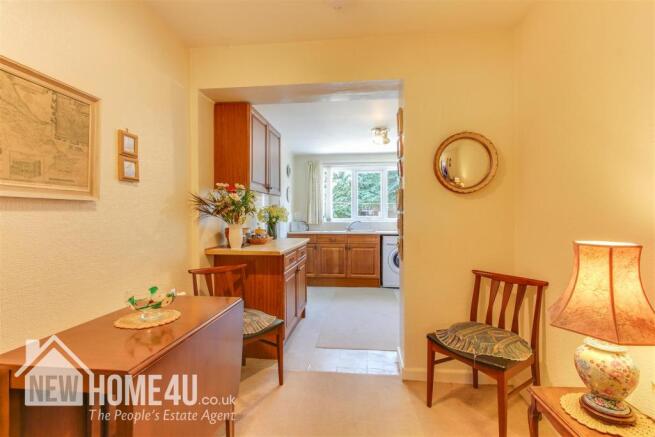 DINING ROOM: