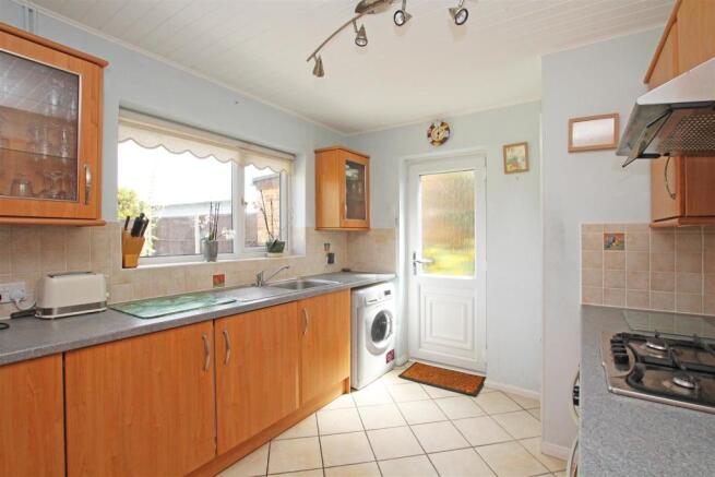 23BC - Kitchen 1.jpg