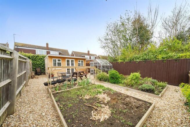 106 Brackley Road, Towcester