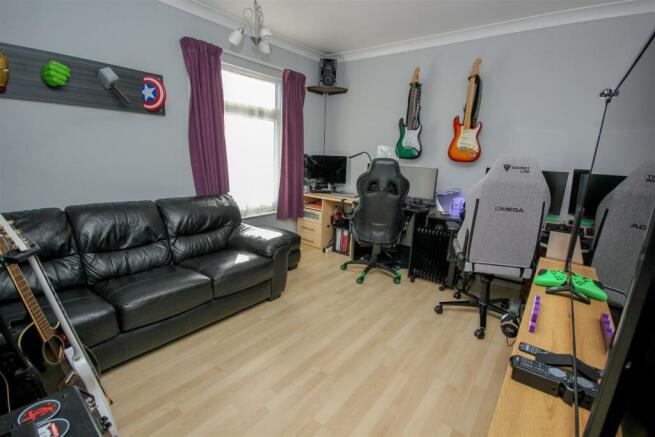 Bedroom 2.jpg