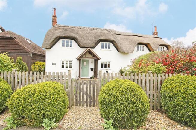 riverside cottage PH106_1.jpg