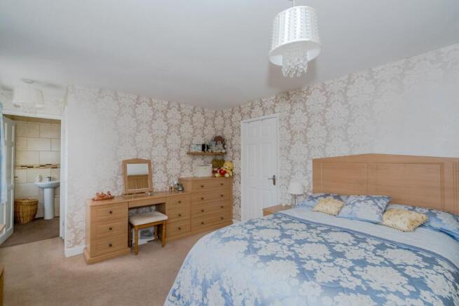 1, Salisbury Close, Lichfield, Staffordshire, WS13