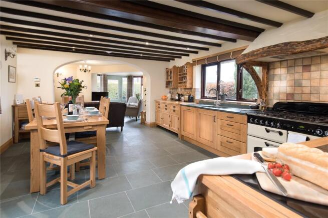 Kitchen/Dining 1