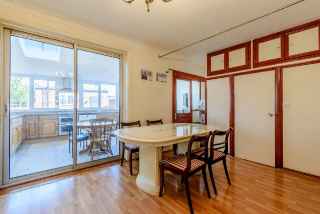 8435965-interior08-800
