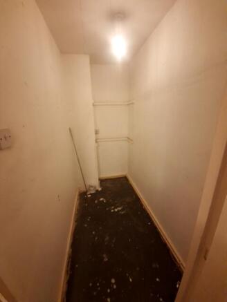 2 bed Flat to rent Image 10
