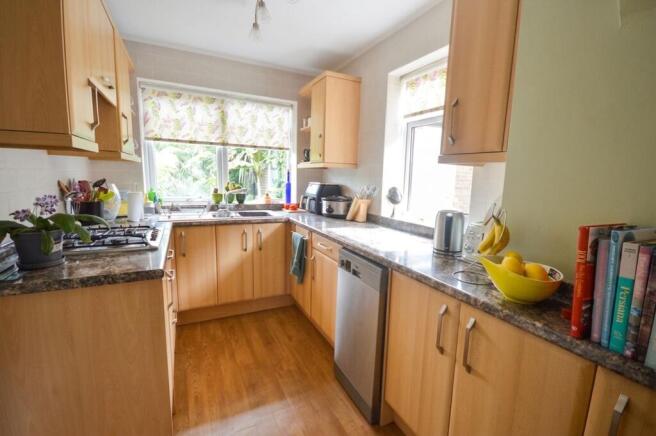 2 bed Semi-Detached for sale Image 7