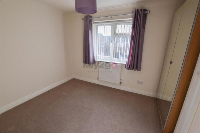 3 bed Terraced to rent Image 12