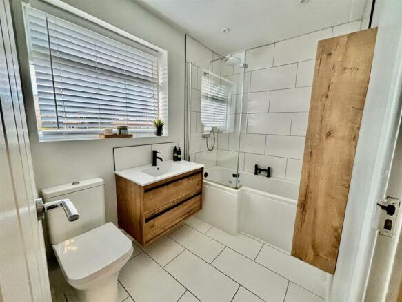 bathroom - craig.jpeg