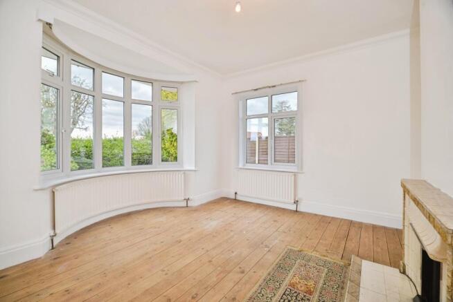 4 bed Bungalow for sale Image 11
