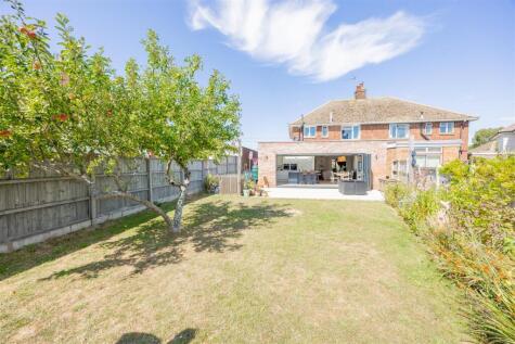 Queens Drive, Halesworth
