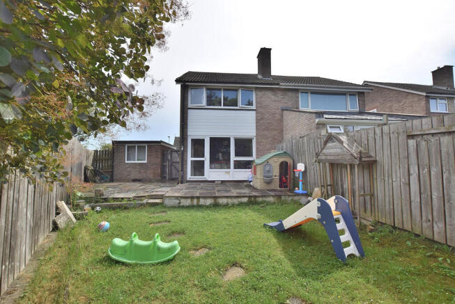 3 bed Semi-Detached for sale Image 12