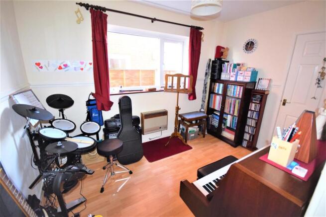 27 Birkdale Road Recpt 3.JPG