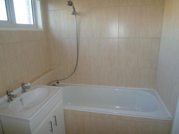 MODERN BATHROOM