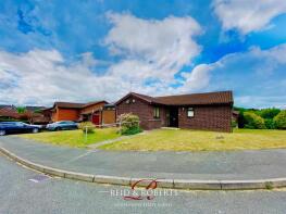 17, Daleside Avenue, Wrexham LL12 7TQ