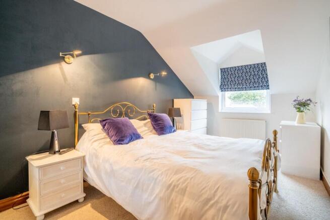 6 bed Town House for sale Image 11