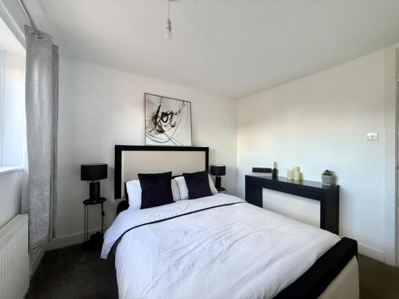 4 bed Detached to rent Image 11