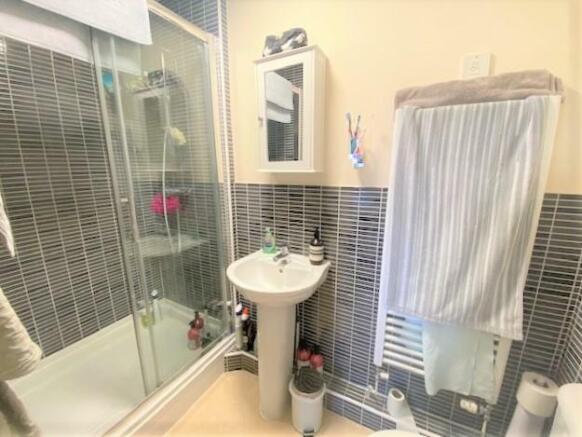 En-suite Bathroom