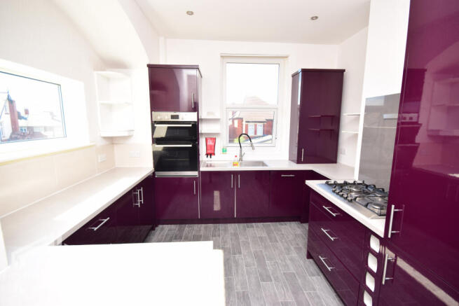 St. Thomas Road, Lytham St. Annes, Lancashire photo 4