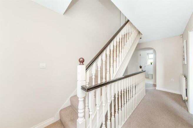 FIRST FLOOR LANDING