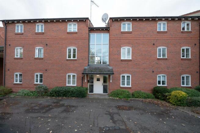 4 Coach House Mews, Coventry Road, Warwick-1.jpg