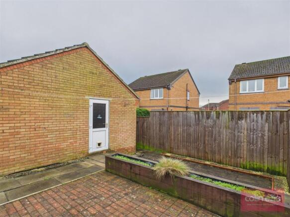 2 bed Semi-Detached Bungalow for sale Image 11