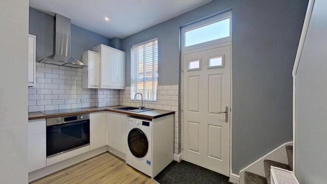 3 bed Terraced to rent Image 10