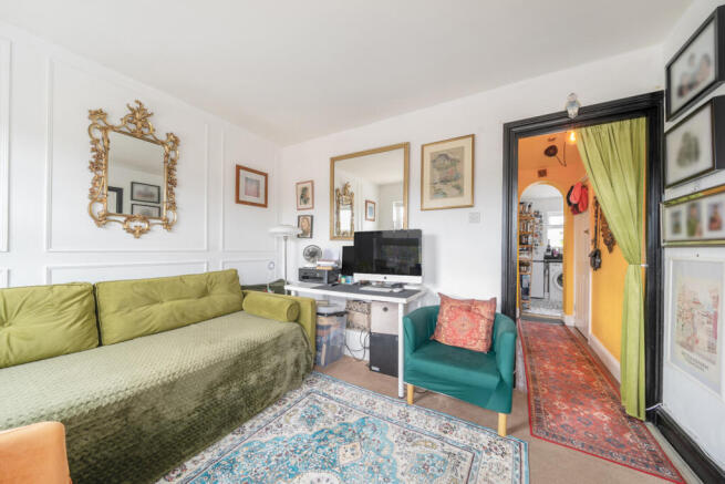 1335295-5-68947c9...